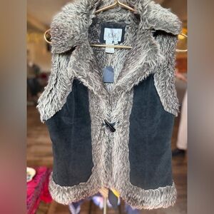 Faux Fur Trimmed Vest
